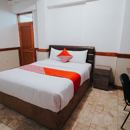 Oyo 1209 Tirtasari Nice Guesthouse Bandung Exterior foto