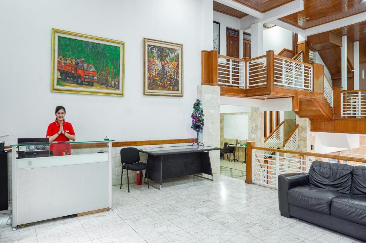 Oyo 1209 Tirtasari Nice Guesthouse Bandung Exterior foto