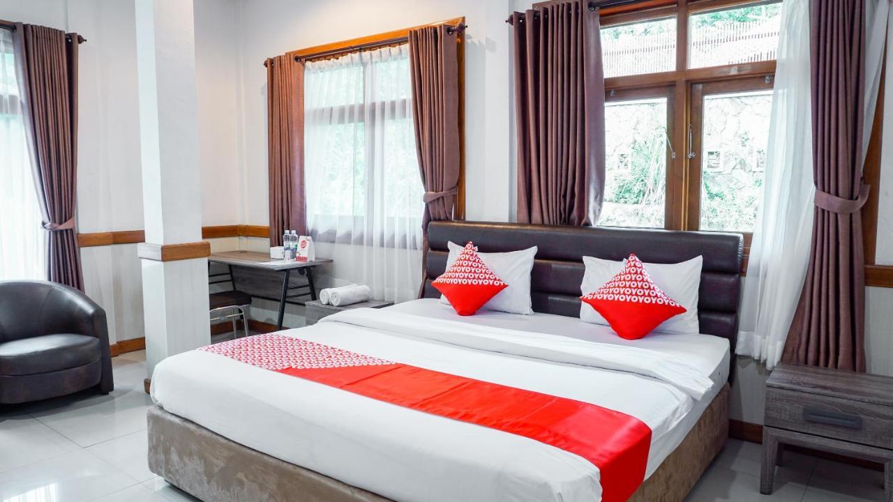 Oyo 1209 Tirtasari Nice Guesthouse Bandung Exterior foto
