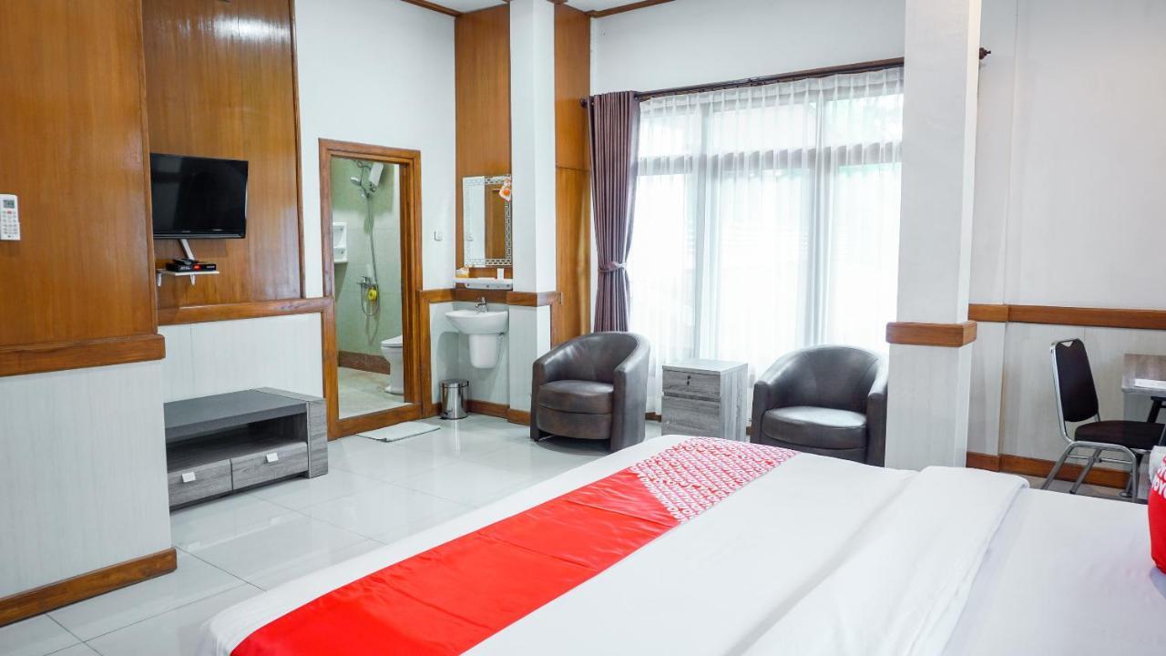 Oyo 1209 Tirtasari Nice Guesthouse Bandung Exterior foto
